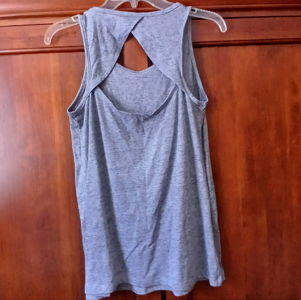 💙SO gray tank top 💙 - Picture 3 of 6